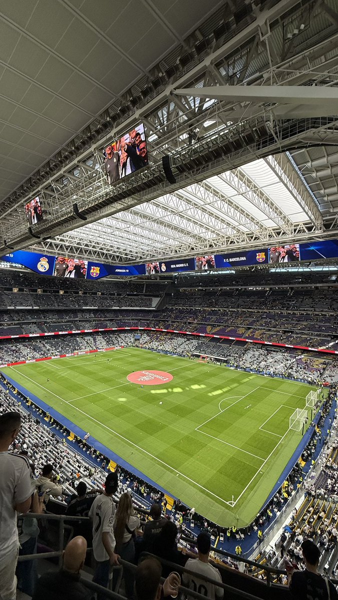 saadghoribi's tweet photo. #HalaMadrid #مدريد 🤍🤍🤍 https://t.co/UodSCubIk1
