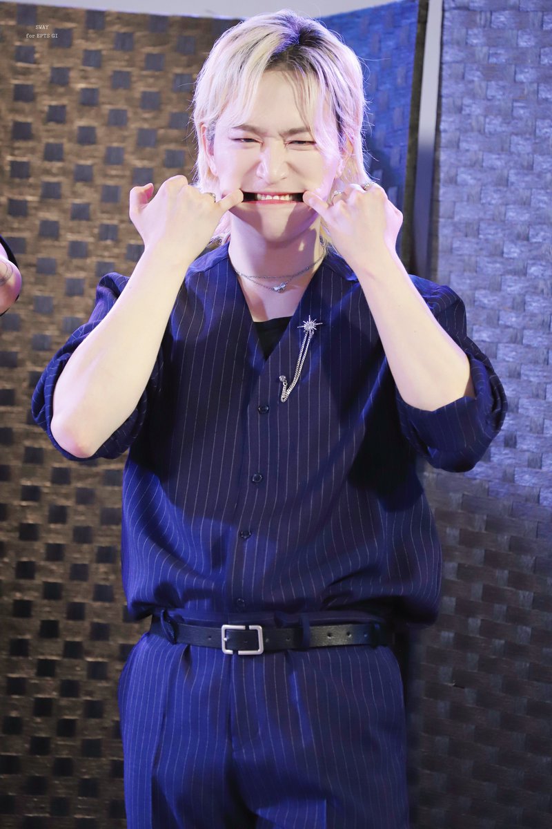 SWAY_GI's tweet image. （🌎）251026 1부 포토타임

           (  &amp;gt;罒&amp;lt;  )ㅋㅋㅋㅋㅋㅋㅋㅋ

@EPTS_official 

 #EPTS #EPICTRAVELS #에픽트레버스 #GI #지아이 #ジアイ #김효기 #じあい #PLUSWINHALL南堀江