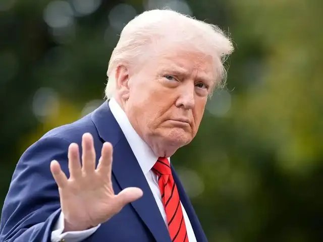 ArtiSharma001's tweet image. Dr @Swamy39
Trump says India cutting back Russian oil purchases &apos;completely&apos;🔴🔴
@jagdishshetty @ArvindChaturved

economictimes.indiatimes.com/industry/energ…