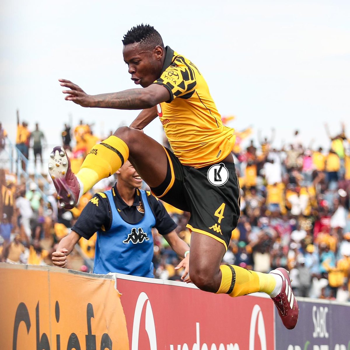 Kaizer Chiefs advance to the group stage after a 3-1 aggregate win over AS Simba. 🇿🇦✅

#TotalEnergiesCAFCC