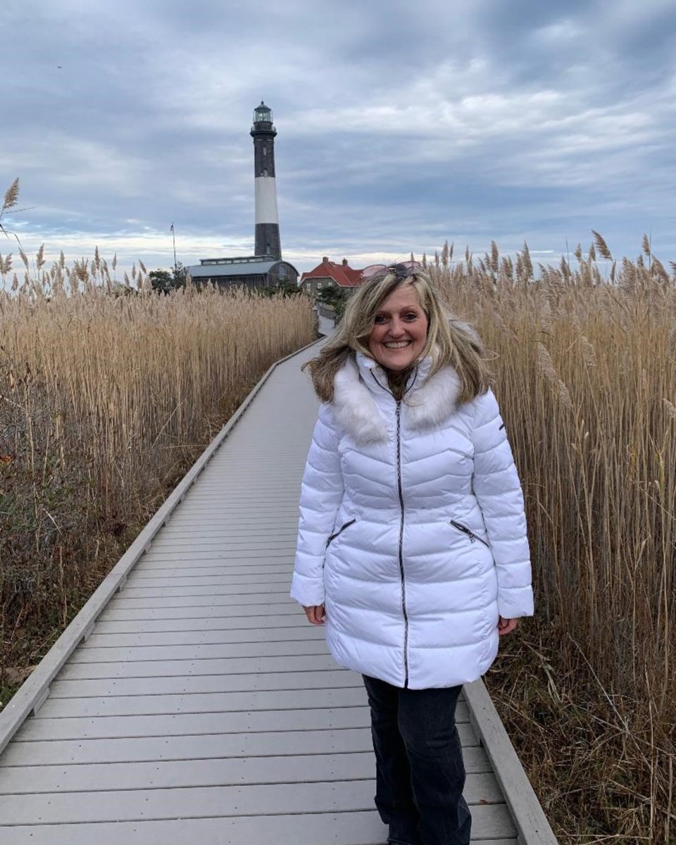After a 30-year battle with recurrent thymic cancer, Debi turned to proton therapy at NYPC to safely treat her cancer while protecting her heart &amp; lungs.

Today, she’s cancer-free, and using her story to inspire others.

Read her journey: nyproton.com/debis-story

#PatientStory