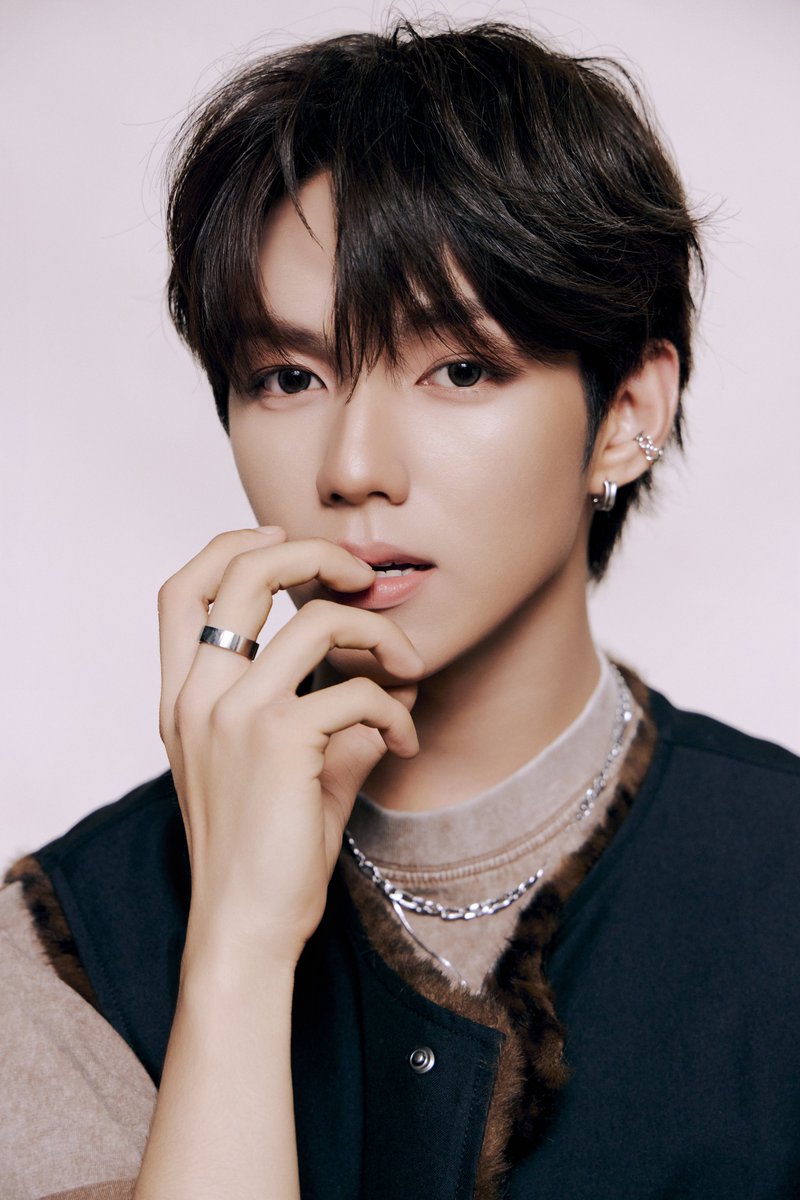 AHOF_official's tweet image. Concept Photo 3

#JL #제이엘 

AHOF The 2nd Mini Album [The Passage]
➫ 2025.11.04. 6PM (KST)

#AHOF #아홉
#ThePassage