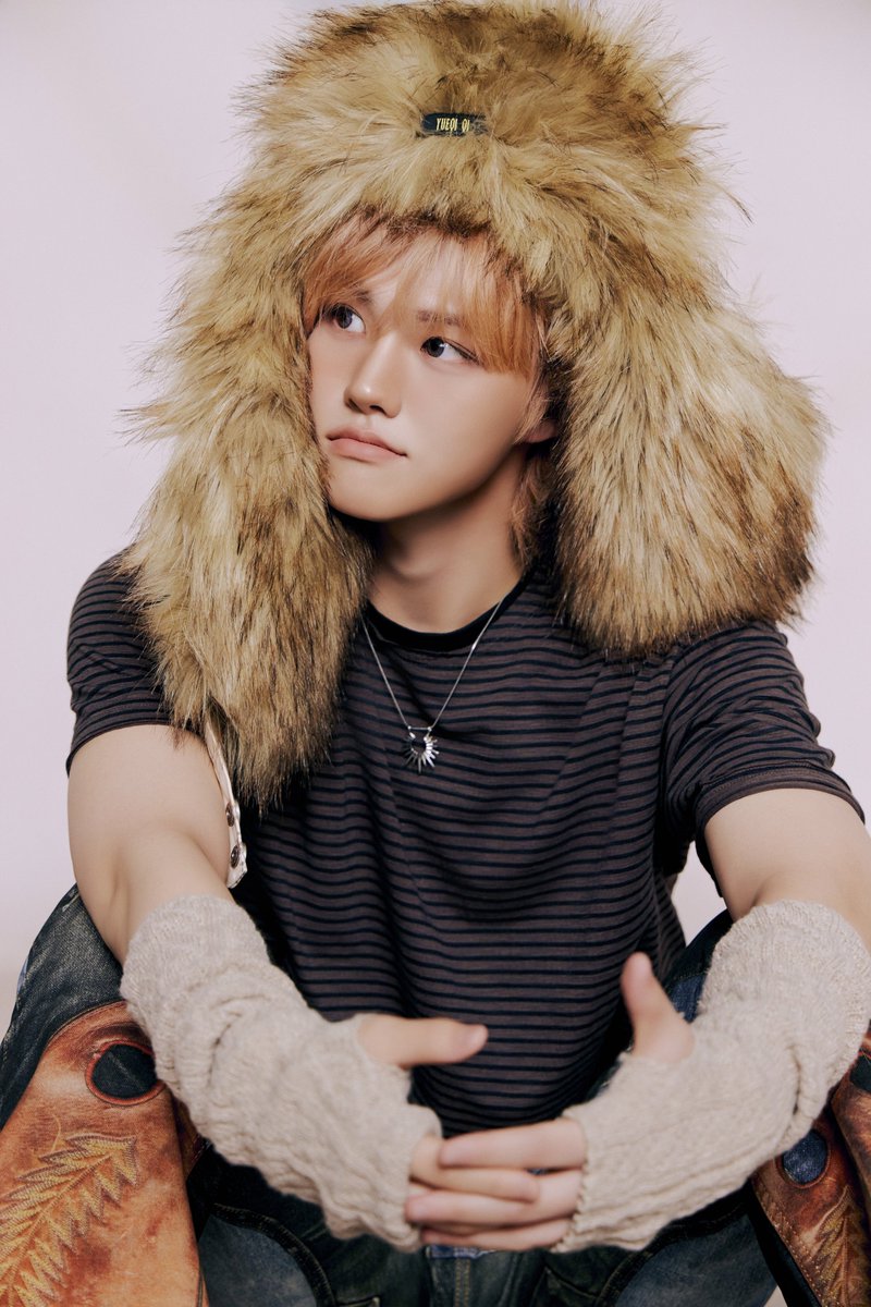 AHOF_official's tweet image. Concept Photo 3

#JUWON #박주원 

AHOF The 2nd Mini Album [The Passage]
➫ 2025.11.04. 6PM (KST)

#AHOF #아홉
#ThePassage