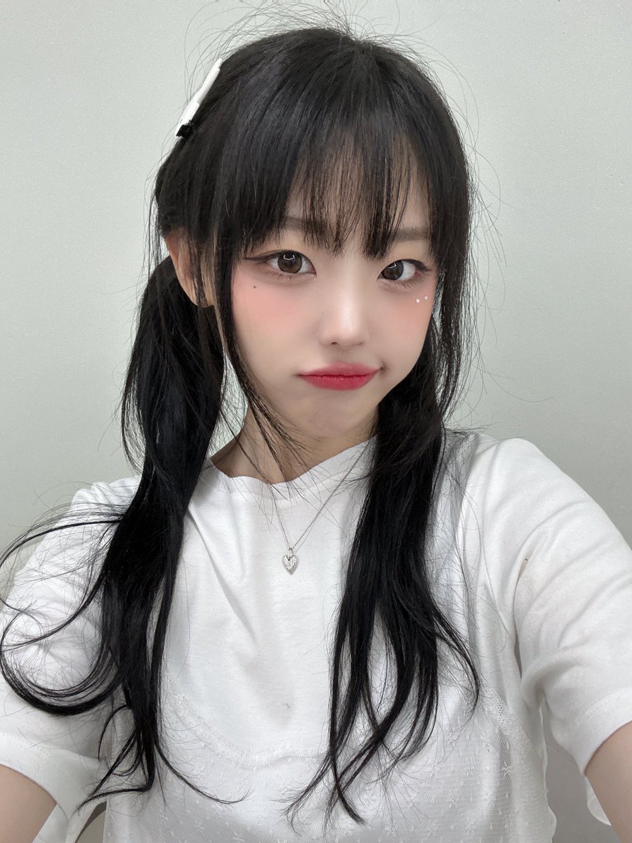 timetohina's tweet photo. 241027 Weverse
#QWER #냥뇽녕냥 #HINA #ひな #장나영 https://t.co/A0FVEPFKlh
