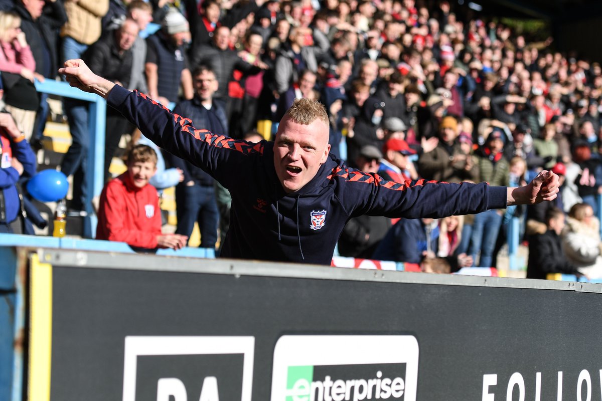⚽️ Another Yorkshire derby coming up next weekend...

Tickets for our Emirates FA Cup match at Barnsley FC are available here ➡️ tinyurl.com/yart4hjx

#YCFC🔴🔵