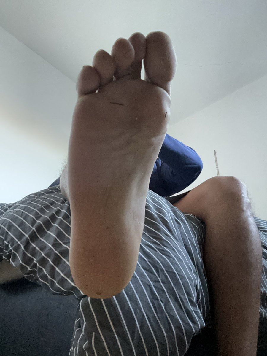 fernandoelalpha's tweet photo. Which of you losers is coming to get drained and lick masters soles clean?

#findom #finsub #feetworshi̇p #feetfetısh #feetmale #malefindom #socksmell #sock #used #onlyfans #OF #sub #paypigtwt #chashcow #service #domination #underwear #humanatm #submissive #maledom #cashmaster https://t.co/6e78zPiohY