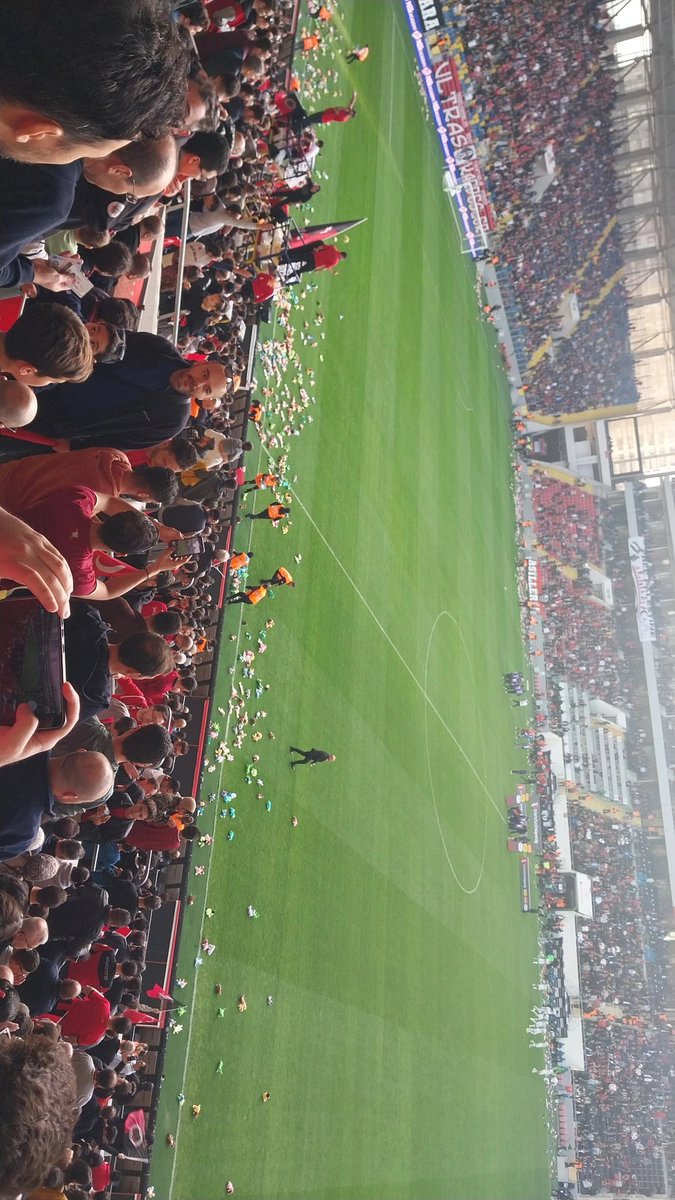 Mekandayız <a href="/kirmizikara/">Gençlerbirliği SK</a>