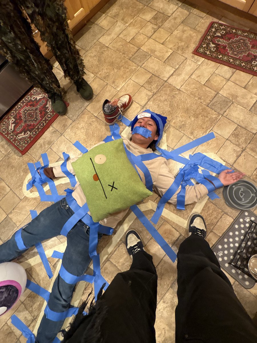 spoder815's tweet image. Gumball (me) was taped to the floor when someone posted this