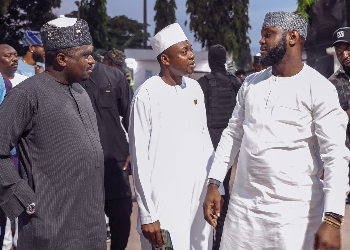 wvleed_kessiee's tweet image. The Senior Special Assistant to the President on Citizenship and Leadership, Hon. Nasir Bala Aminu Ja’oji, led his friend, Hon. Hussaini Abdulkarim (Mai Kero), Member representing Kaduna South Federal Constituency — who recently joined the ruling All Progressives Congress (APC)…