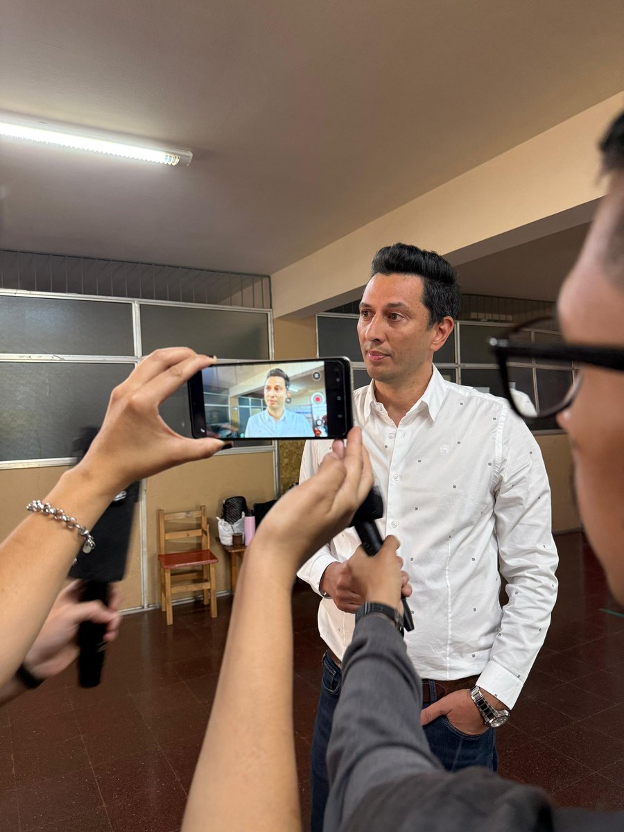 Cumpliendo con mi deber cívico en este domingo de elecciones 🗳️☑️

Con la firme convicción de seguir trabajando por la libertad y el futuro de Misiones y de toda la Argentina.

VLLC