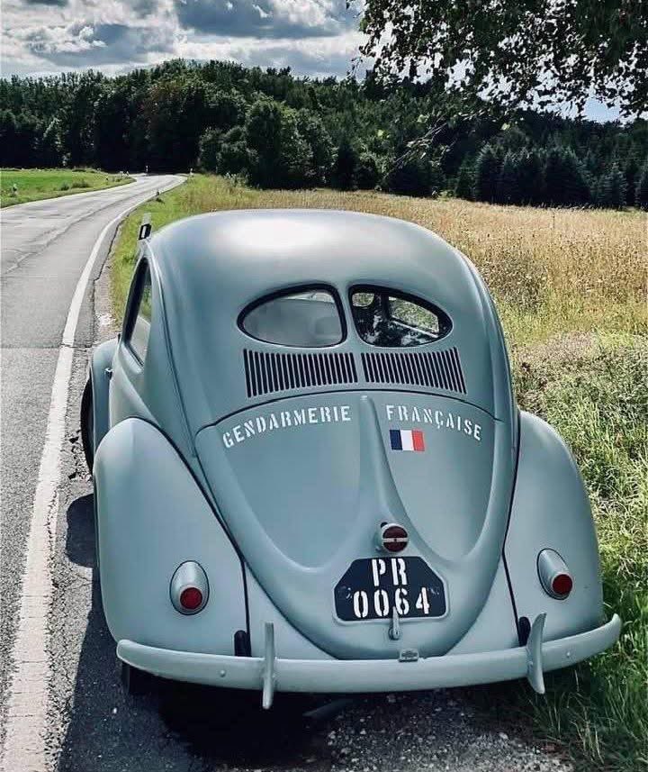 #vw #volkswagen #zwitter #beetle <a href="/Gendarmerie/">Gendarmerie nationale</a> #throwback