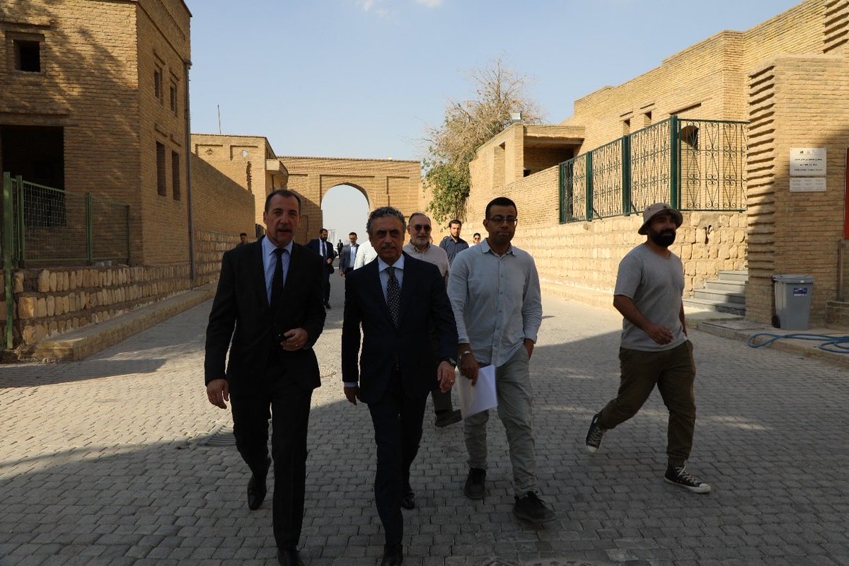 هەفتەی رابردوو لەگەڵ یان بریم <a href="/YannBraem/">Yann Braem</a> کونسوڵی گشتی فەرەنسا سەردانی قەڵای هەولێرمان کردو لە نزیکەوە کاری کنەو پشکنینی تیمە فەرەنسییەکەمان بینی، ئەو دۆزینەوانەی ئەوان پێی گەیشتوون کاریگەری دەبێت لەسەر داهاتووی قەڵا.
هەر هەمان رۆژ سەردانی پەیمانگای فەرەنسی بۆ رۆژهەڵاتی نزیک IFPO