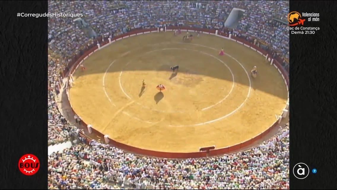 Quin insult al poble valencià per part de la Televisió Pública Valenciana, <a href="/VicenteOrdaz/">Vicente Ordaz</a>... On teniu la vergonya i la valencianitat? Què teniu exactament al cap, indignes i deshonrats?