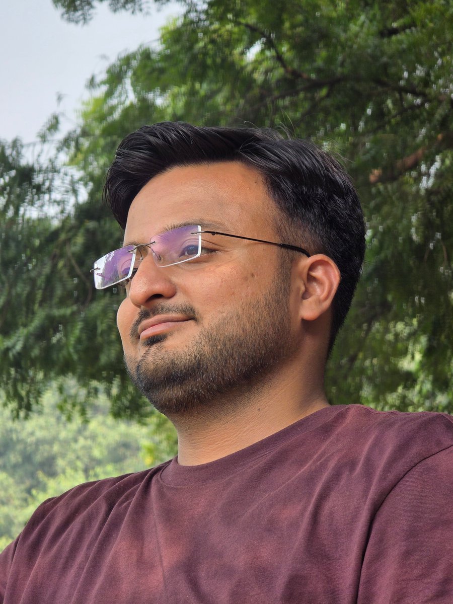 TechTherapy07's tweet image. iPhone 17 Pro Vs Galaxy S25 Ultra !

4x Portrait vs 5x Portrait - Which one looks better ?

A. 17 Pro 4x
B. S25 Ultra 5x
C. 17 Pro 4x
D. S25 Ultra 5x

#iPhone17Pro #GalaxyS25Ultra