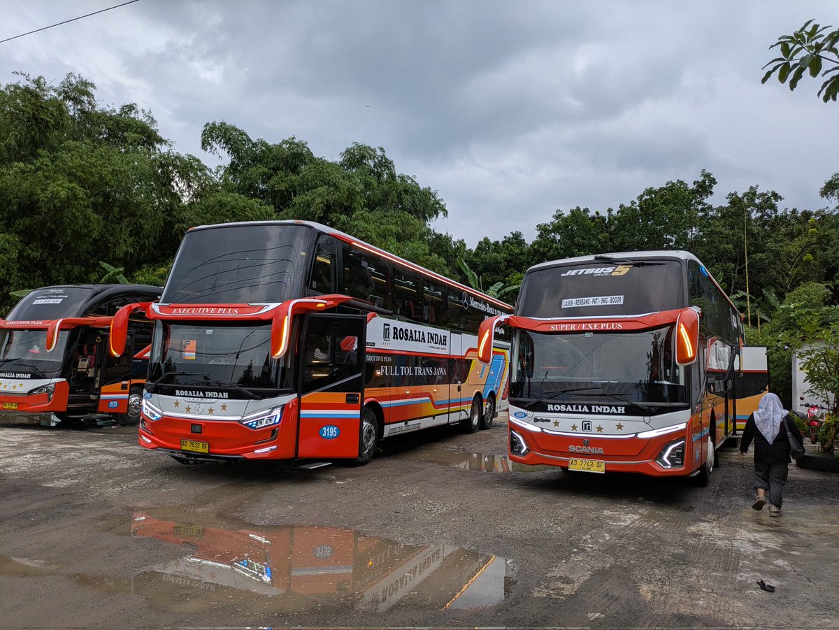 BudiOfficial's tweet photo. Rosalia indah
Pati - kalideres
3195, MB2445 XXHD Laksana
Tarif 260.000
17.25 start pool pati https://t.co/V5bKAfvExi