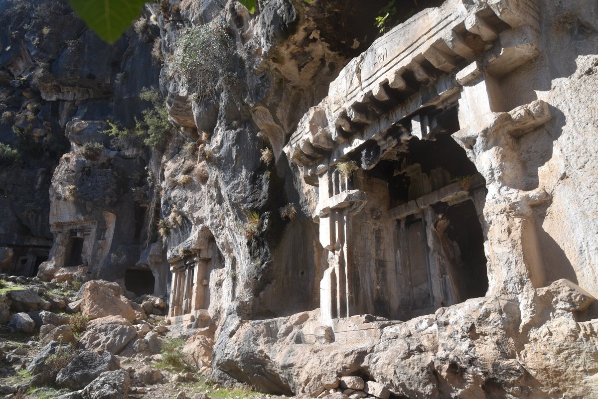 #AncientSiteSunday - Pinara, a large ancient city in Lycia, situated at the foot of Mount Cragus (Mount Babadağ) in modern-day southwestern Türkiye.

Originally a member of the Lycian League, the city surrendered to Alexander the Great in 334 BC and later became part of the