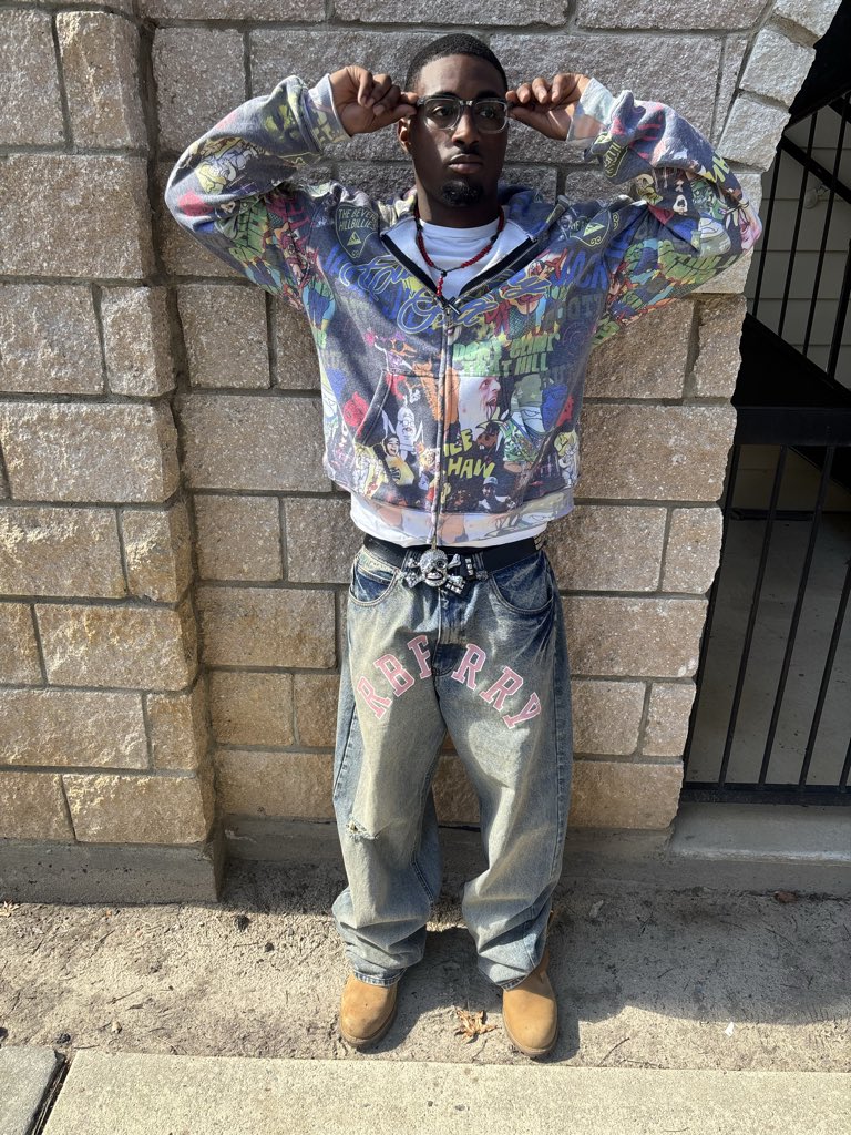 my brothers heated right now tweet media