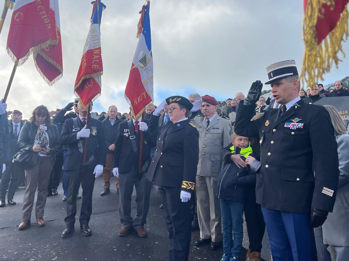 DMD_15_Cantal's tweet photo. 26 oct 2025: deux cérémonies se sont tenues en simultané à #SAINTCERNIN et #POLMINHAC #CANTAL avec la @DMD_15_Cantal, pour rendre hommage aux soldats cantaliens morts pour la France, dans l’attentat à #BEYROUTH le 23 oct 1983.
@Defense_Sud_Est
#VotreHistoireNotreHistoire
#Drakkar https://t.co/zwGZ8pICGE