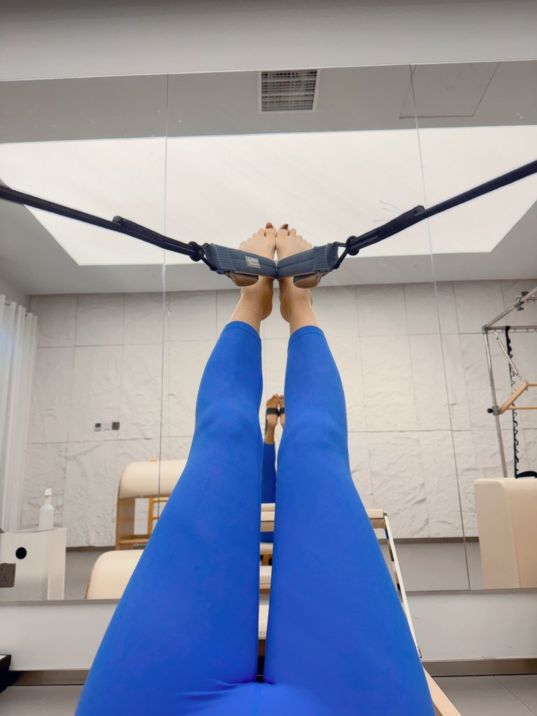 老婆大学老师的秋假即将开启🔛！30-4愉快的玩耍！有邀请我们旅游交友的私信！非诚勿扰.没实力的勿扰！#夫妻交友 -#金主爸爸 #绿帽夫妻 #丝袜美腿 #瑜伽褲  #北京朝阳 #优质单男 #旅游夫妻  #旅游交友 #良家妇女