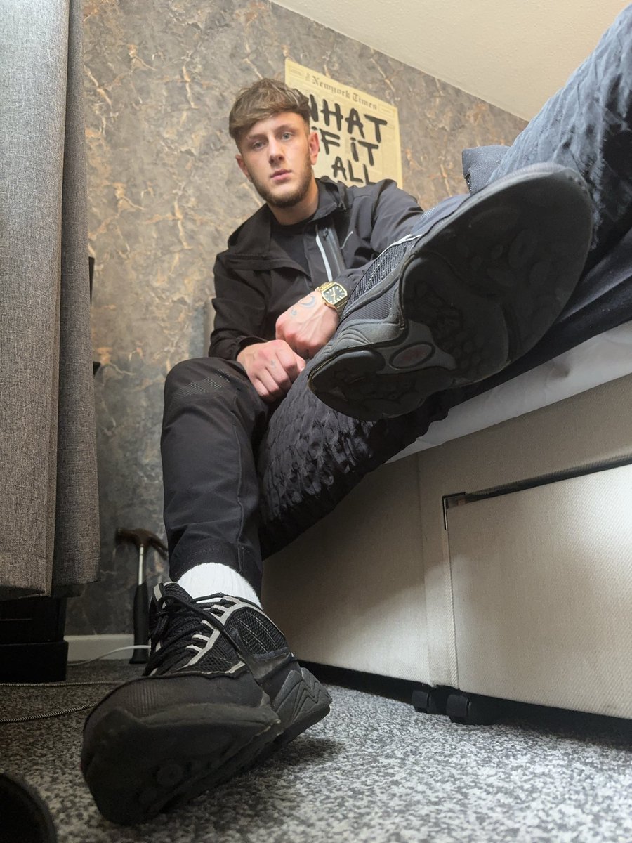 POV: Your trapped in the corner ready to lick my Nikes clean like a good little dog 😵‍💫 🐶 #findom #master #paypig