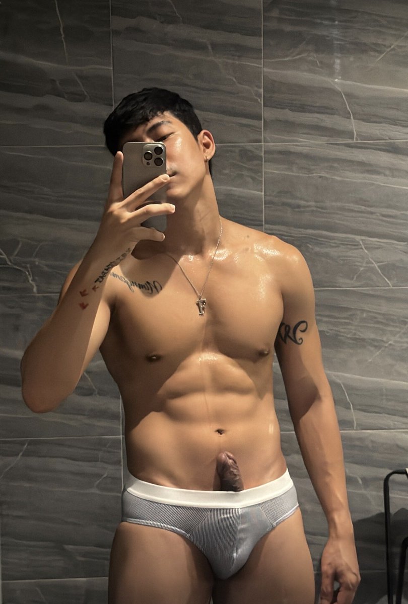 famuosfame1's tweet photo. รูปไหนดี https://t.co/bQK56w7hQH