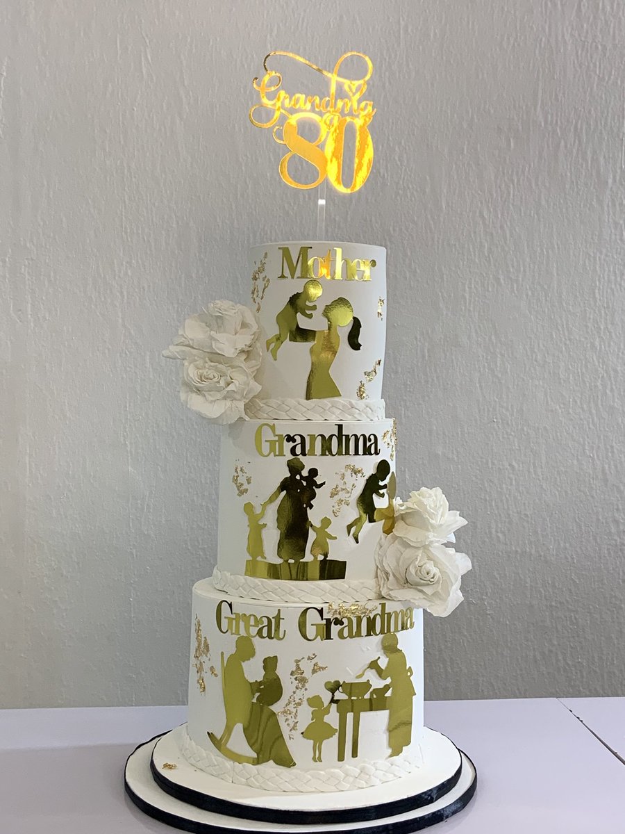 TheCakeChancery's tweet photo. Set up >>> Ilorin, Kwara state .
A 3tiers 80th birthday cake for Grandma.
Please help me bless this beautiful piece with Retweets 🙏🙏 https://t.co/GMIqEPVaOk