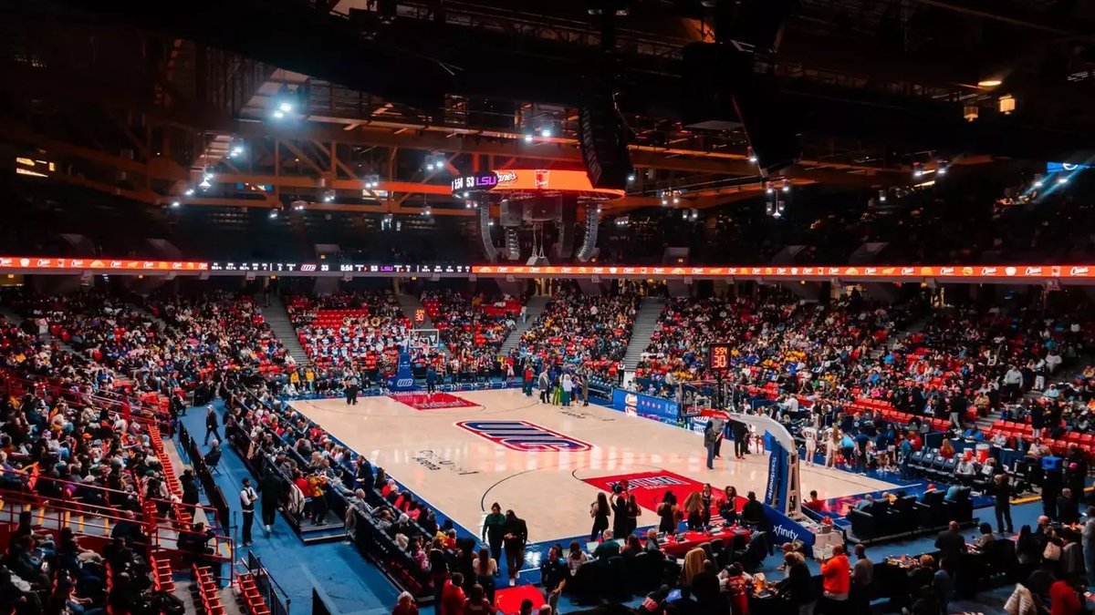 jacobmcgreg0r's tweet image. After a great conversation with the staff, Im blessed to receive an offer from the University of Illinois Chicago, #goflames