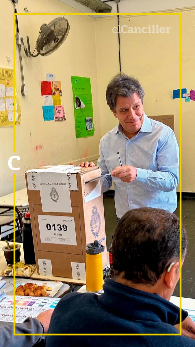 elcancillercom's tweet image. [AHORA] &quot;Hoy damos juntos el primer paso hacia un futuro mejor&quot;: Manes votó &quot;convencido&quot; de que la elección &quot;siempre renueva las esperanzas&quot;. 📸