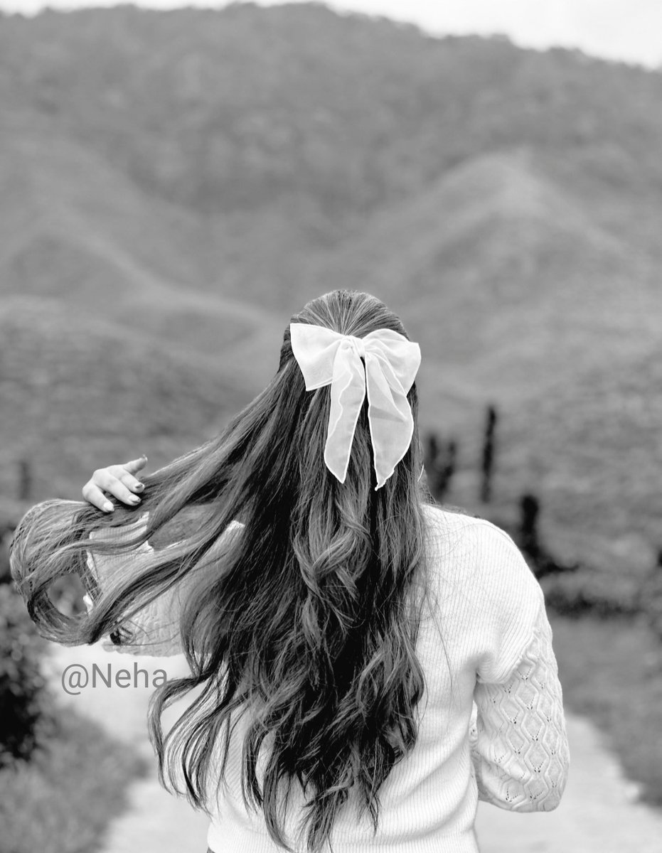 JustNeha____'s tweet image. In a world full of color, 
I choose elegance🖤🤍
#BnW 
#NehaClick📸