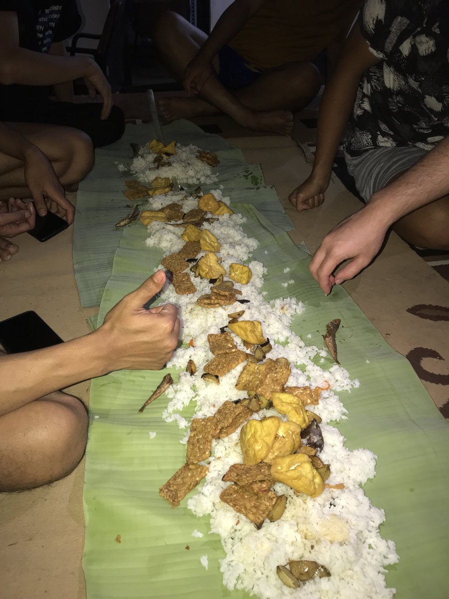 Padahal ngariung, ngaliwet lewih ngeunahhhhhhh