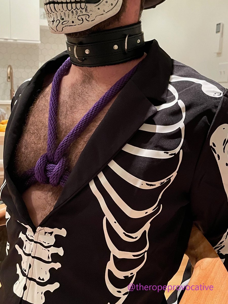 #SpookyScarySunday w  <a href="/JonahMarxxx/">Jonah Marx</a> 

justfor.fans/BoundMen15