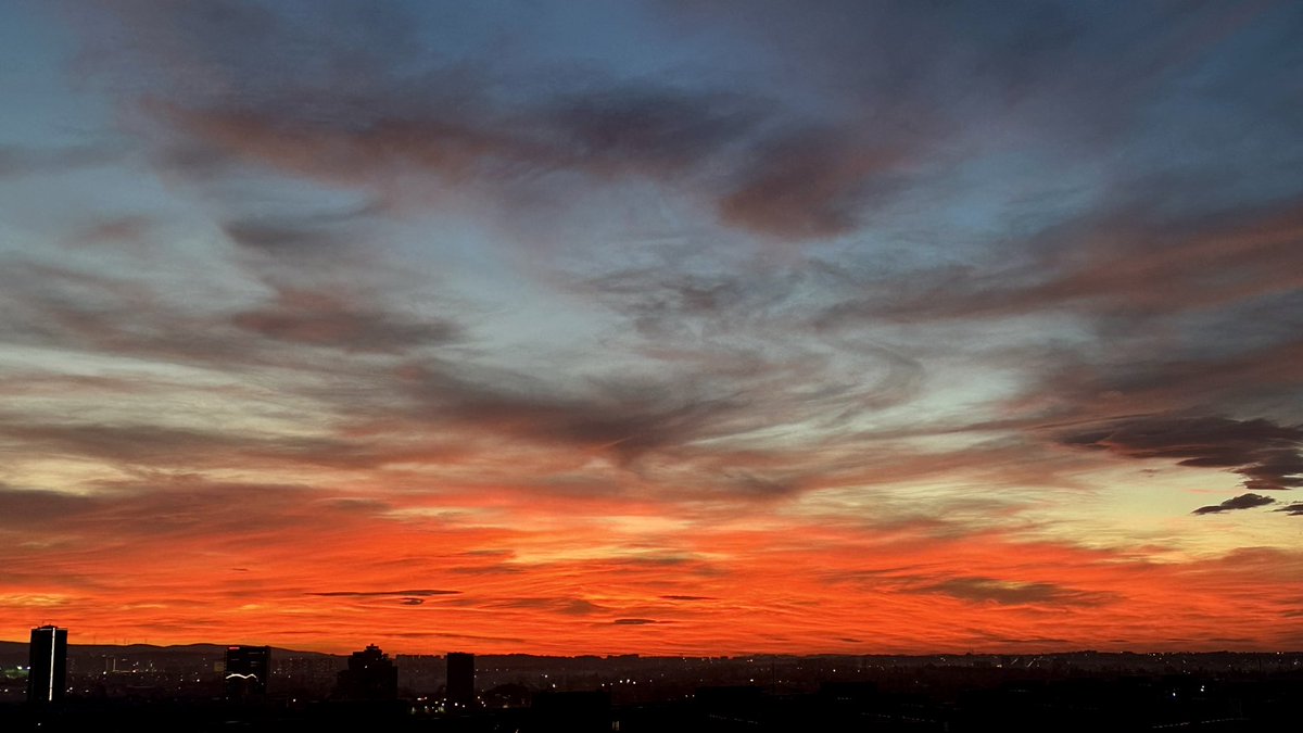 Sonbaharın en güzel yanı günbatımı ve depresyon hırkası:)