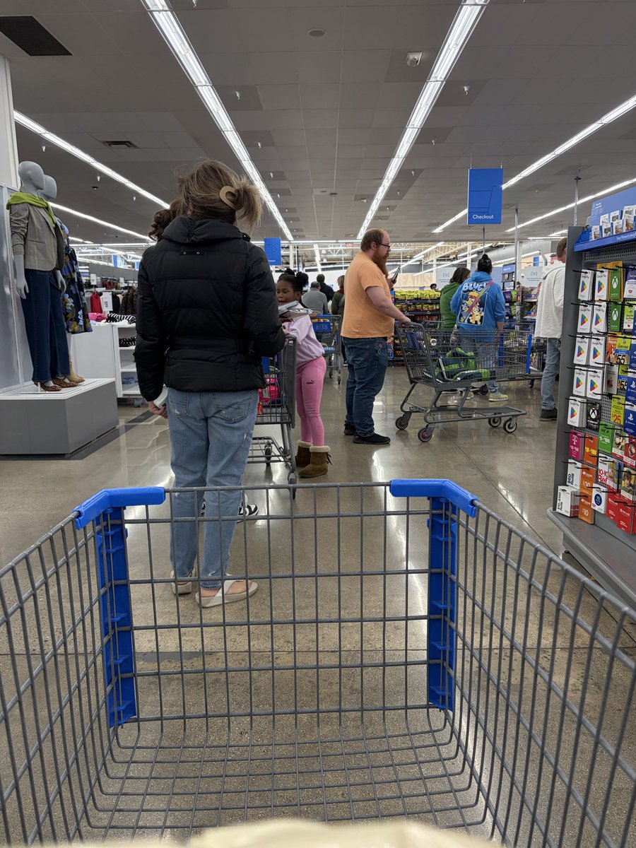 Thought I was going to have a good day, then I saw this long ass line. Now it’s going to be great! <a href="/RichardRatBoy1/">RichardRatBoy</a> <a href="/fleccas/">Fleccas 🇺🇸</a>