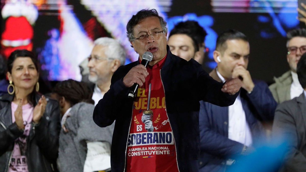 blancoalexandra's tweet photo. 🇨🇴Petro acusa a Trump de aliarse con «la mafia de Colombia»

#Trump #Colombia #เขมจิราต้องรอดseries #كاريزما76 #patlama #LoveYourW #더블유 #Afghanistan #HEESEUNG https://t.co/r41hSNBWtk