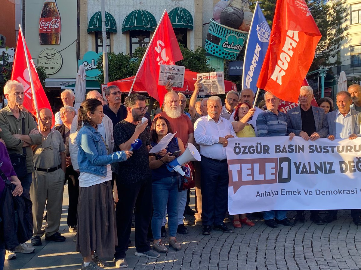 Basını susturmak, halkı karanlığa mahkûm etmektir.
Bugün Attalos Meydanı’ndan haykırdık:
TELE 1 yalnız değildir, gerçekleri susturamayacaksınız!

#Tele1YalnızDeğildir #BES #ÖzgürBasınSusturulamaz #Antalya