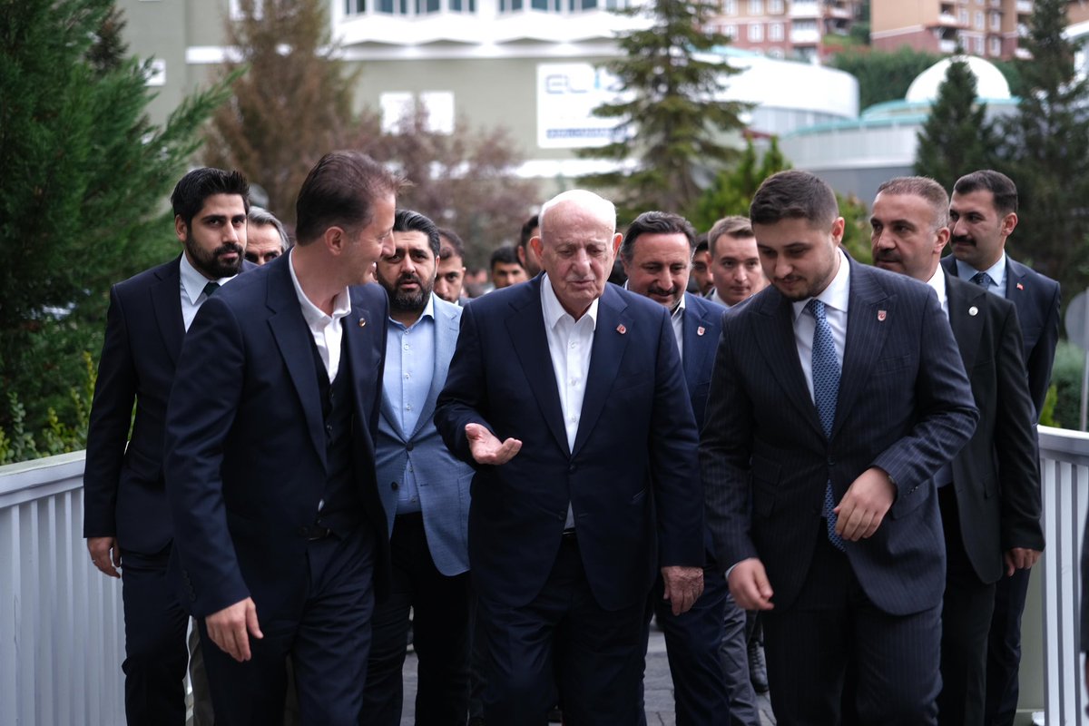 mttborgtr's tweet photo. Cumhurbaşkanlığı Yüksek İstişare Kurulu Başkanvekili, 48.Dönem MTTB Genel Başkanımız Sayın İsmail Kahraman’ı “Şahlanış Kampı”mızda ağırladık.

#MTTBşahlanıştır
#MTTBmüslümancaduruştur https://t.co/gkQv6eEElC