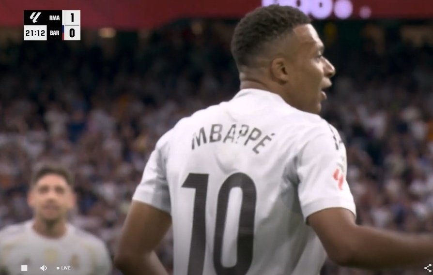codingflu's tweet image. Best football player in the world btw