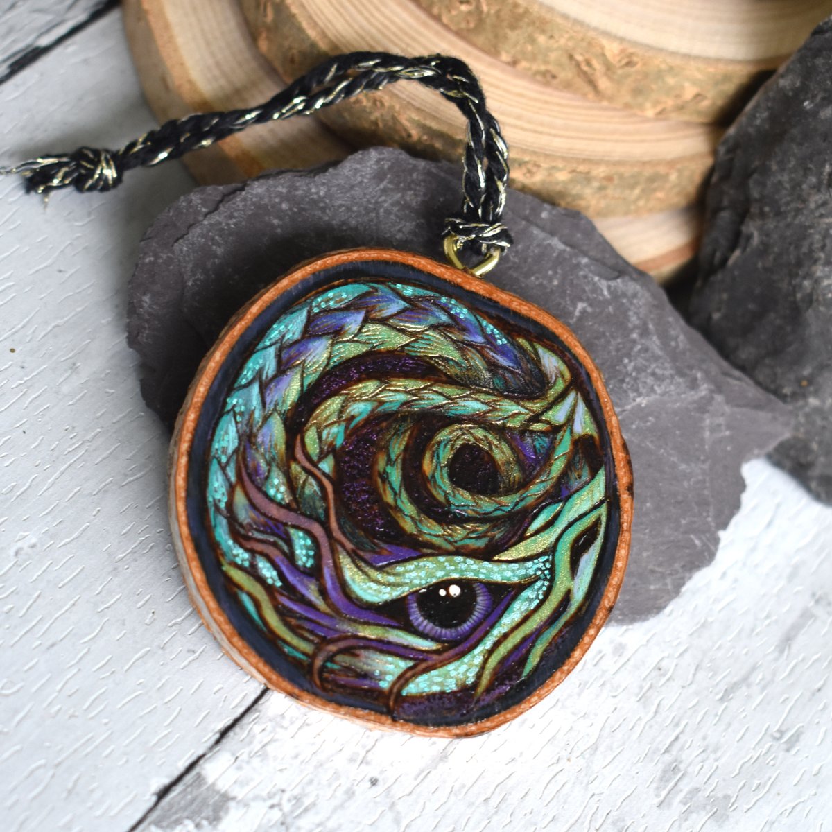 Another cute dragon decoration - new today x
The tinsel dragon pyrography hanging wood slice... - Folksy folksy.com/items/8572944-… #newonfolksy 
#shopindie #CraftBizParty