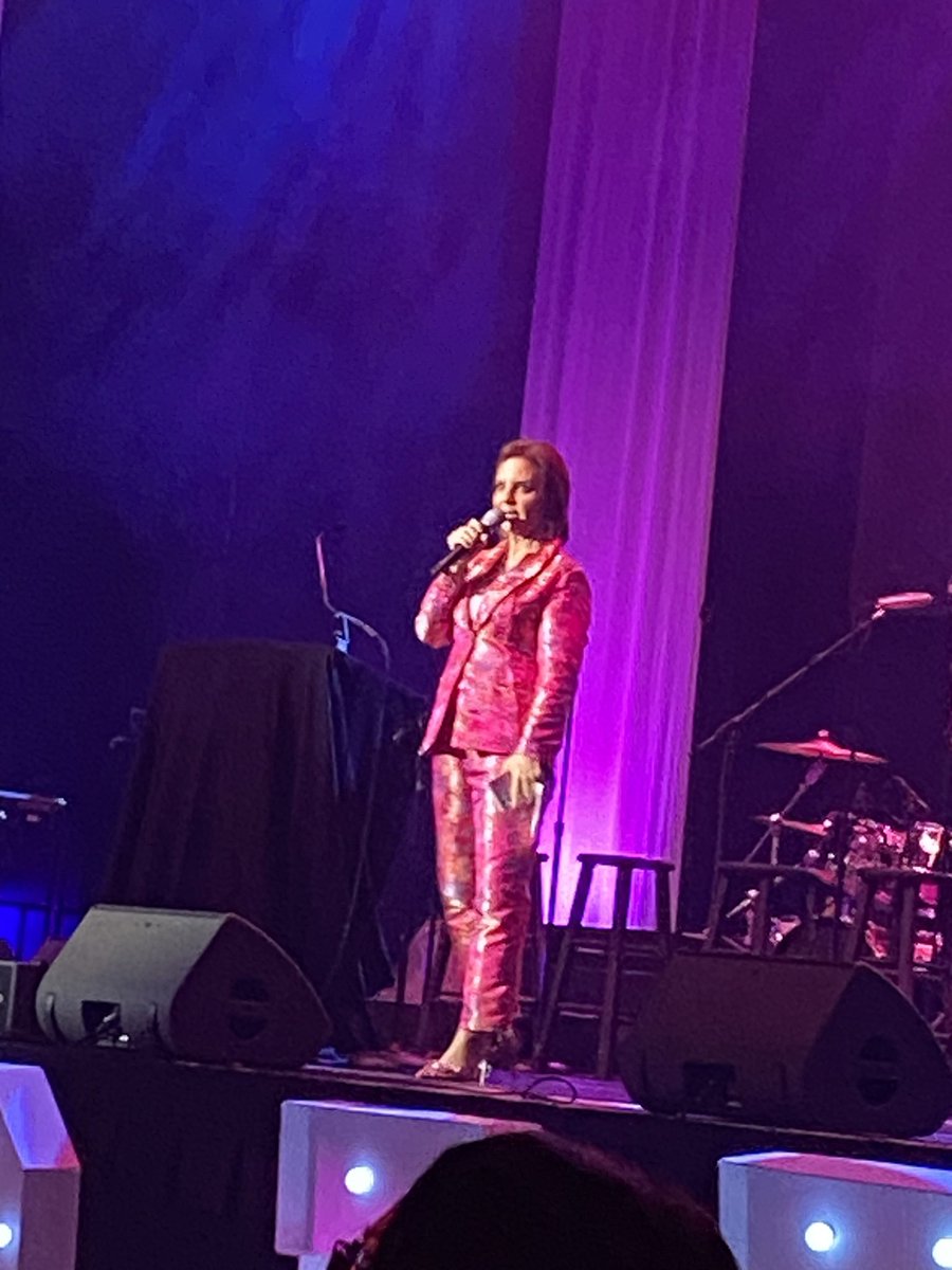 KerriPom's tweet photo. Thanks Hard Rock for an amazing night! https://t.co/Sz24pww05B