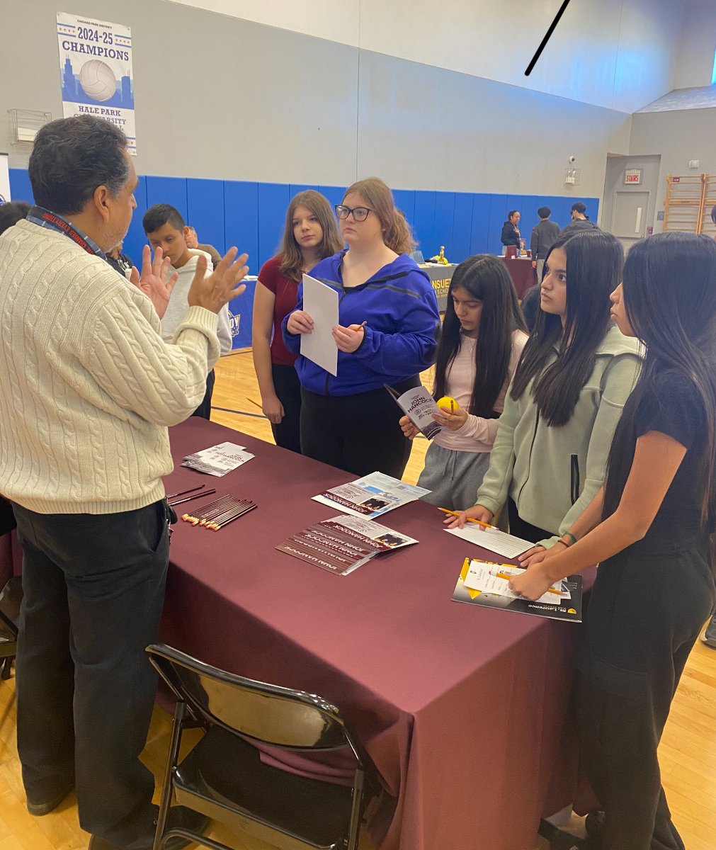 Network10CPS's tweet image. It has been a busy month for the students and families of Dore. We have been preparing our middle school students for high school, educating on bully prevention, recognizing successes, and celebrating the cultures that represent our school community.  @ChiPubSchools