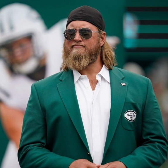 Nick Mangold was one of the great centers of his era — but even more than that, one of the truly great people the NFL had. Charismatic, funny, larger than life, and universally respected by everyone who crossed paths with him.

Truly heartbreaking.