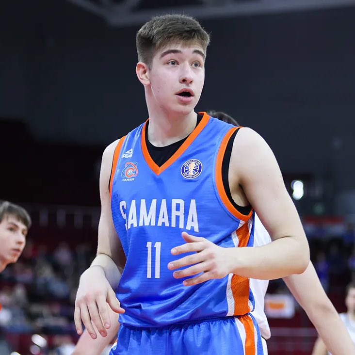 🇷🇺 Egor Amosov (2008) yesterday in Real Madrid’s win over Valencia in Spain’s U22 league

42 points
7 rebounds
2 assists
12-20 FG
8-12 3P
10-13 FT

The 6’7 17-year-old forward seems to be the best player in the entire league and is becoming a real prospect for the ‘27 NBA draft