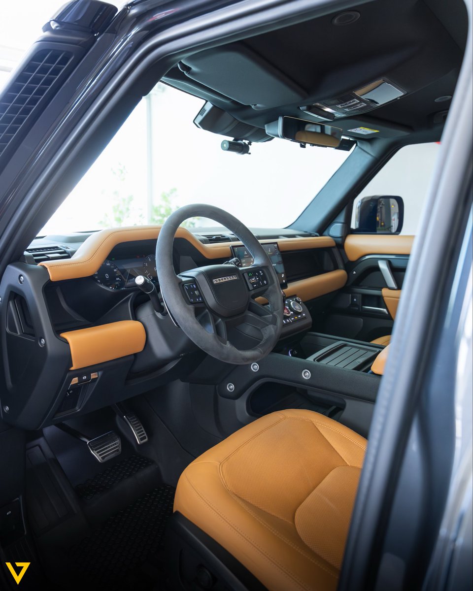 sevencarlounge's tweet image. Land Rover Defender 
Adventure. Strength. Timeless Design.

#landrover #defender #sevencarlounge #SEVEN #carsforsale #car #exotic #beautiful #unique #masterpiece