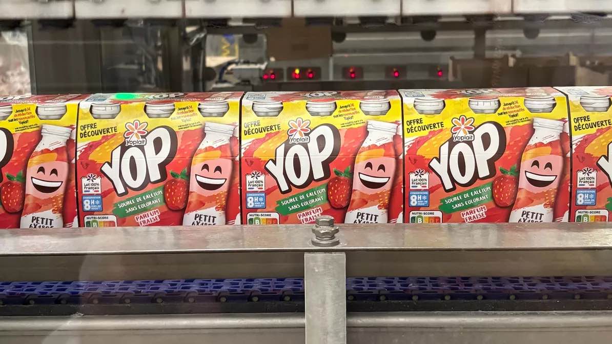 Gilles Klein (@gillesklein) on Twitter photo 🇫🇷 Depuis 1974, la célèbre marque de yaourt à boire du français Yoplait reste leader avec 1,3 million de bouteilles 6 jours sur 7 (Le Figaro) Heu... Yop passera sous le seuil de 10 % de sucre en 2026 pas trop tôt 🇫🇷 Depuis 1974, la célèbre marque de yaourt à boire du français Yoplait reste leader avec 1,3 million de bouteilles 6 jours sur 7 (Le Figaro) Heu... Yop passera sous le seuil de 10 % de sucre en 2026 pas trop tôt