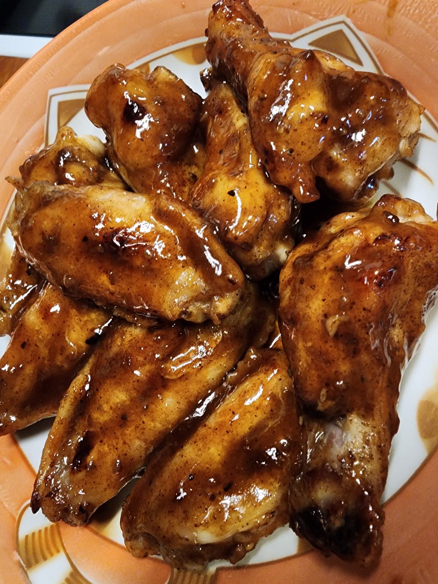Sizzlin' Asian hot wings ftw!