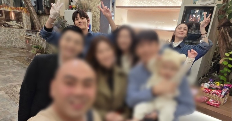 FashionPulis's tweet photo. Are Ji Chang Wook and Francine Diaz Working on a Project?
