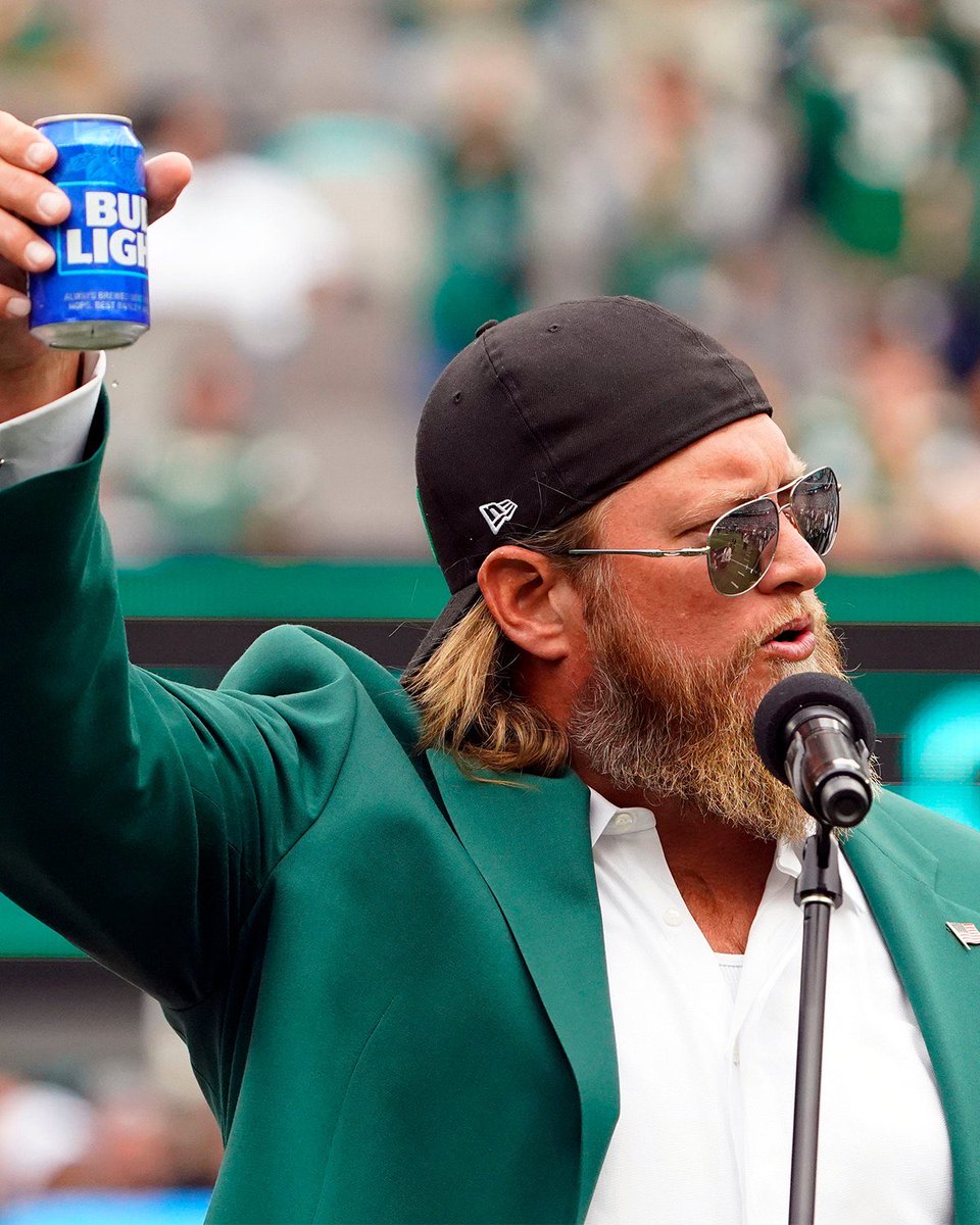 Prayers up for Nick Mangold’s family, friends and loved ones. Gone too soon at the age of 41 after complications from kidney disease.