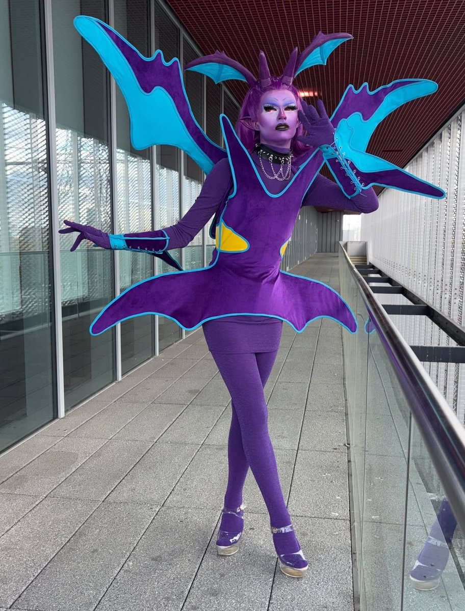 SallyTM looks vibrant for MCM Comic Con 2025 in London, United Kingdom.