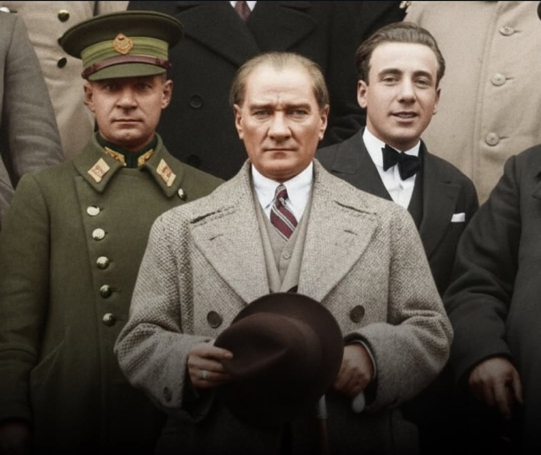 siyah0sb's tweet photo. "Rütbesi milletti, gücü akıldı, zaferi haktı."❤️ https://t.co/a2jLXAUs4N