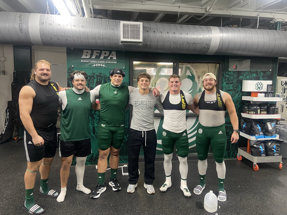 Had another great visit with <a href="/NWBearcat_FB/">Northwest Football</a> A huge thanks to <a href="/Jake_Willrich/">Coach Willrich</a> <a href="/CoachMcMenamin/">John McMenamin</a> for getting me out there, Loved seeing the facilities and watching a bearcat W! <a href="/SMAGuardianFB/">SMA Football</a> <a href="/CoachKever/">Coach Kever</a> <a href="/Kell_Isle/">Chris Kelly</a>